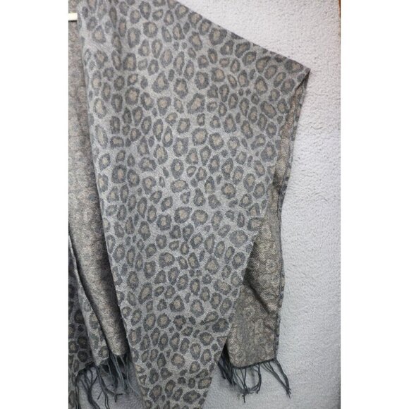 Woolrich One Size Soft Leopard Fringed Shawl-Soft & Cozy - Picture 7 of 14